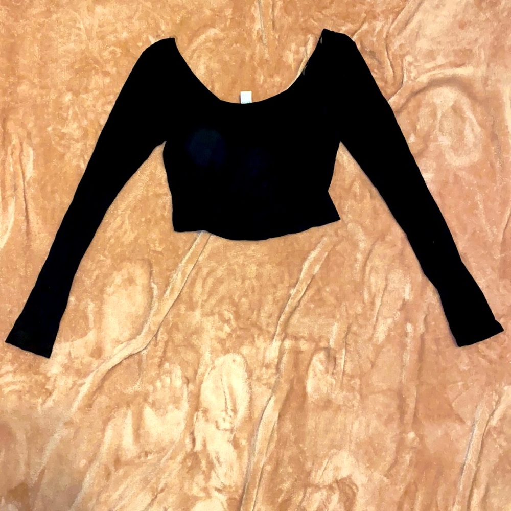 Bozzolo Basic Black Long Sleeve Crop Top BRAND NEW
